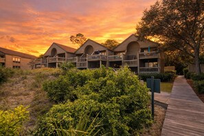 Exterior - Oceanfront dream villa. Steps to beach. Club access. (Seabrook Island)