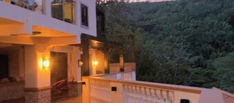 3-bedroom villa in charming Gravel Bay with AC