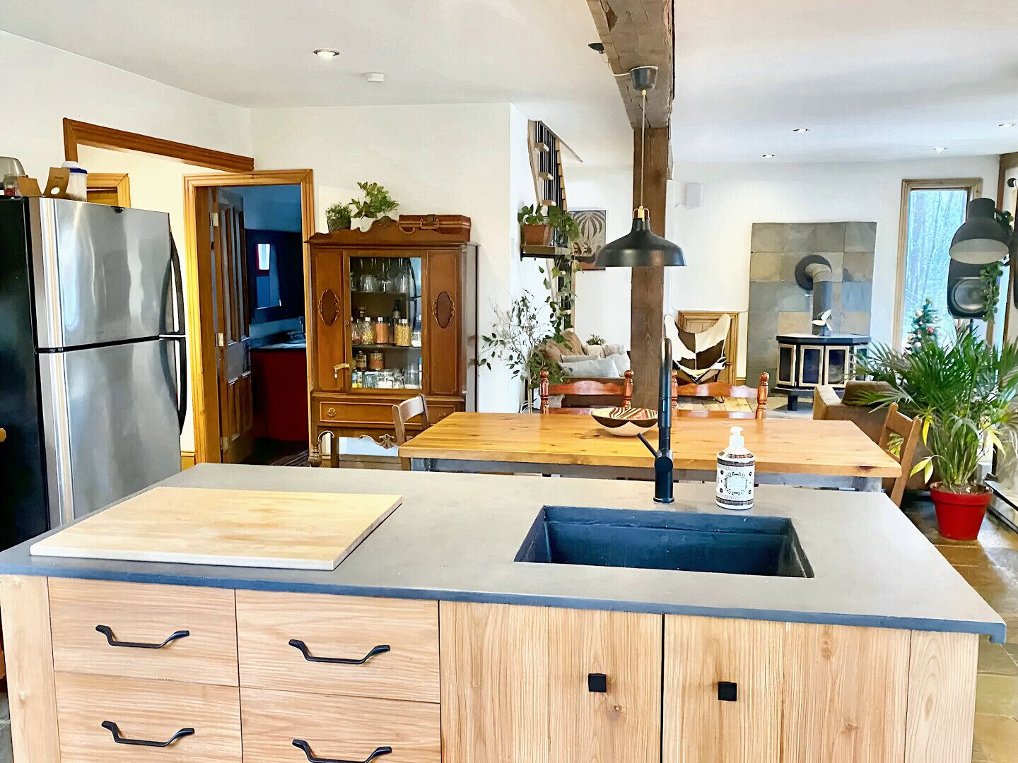 Micro-ondes, four, plaque de cuisson, lave-vaisselle