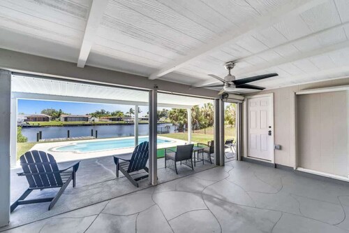 Waterfront Oasis w/ Pool & Putt