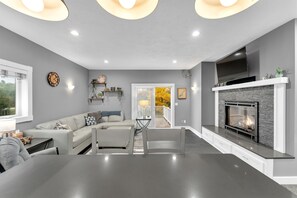 スマートテレビ、暖炉