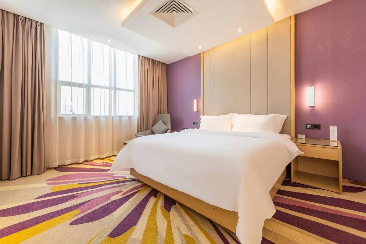 Quarto casal sênior, vista para a cidade | Vista do quarto