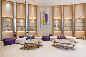 Coin salon dans le hall