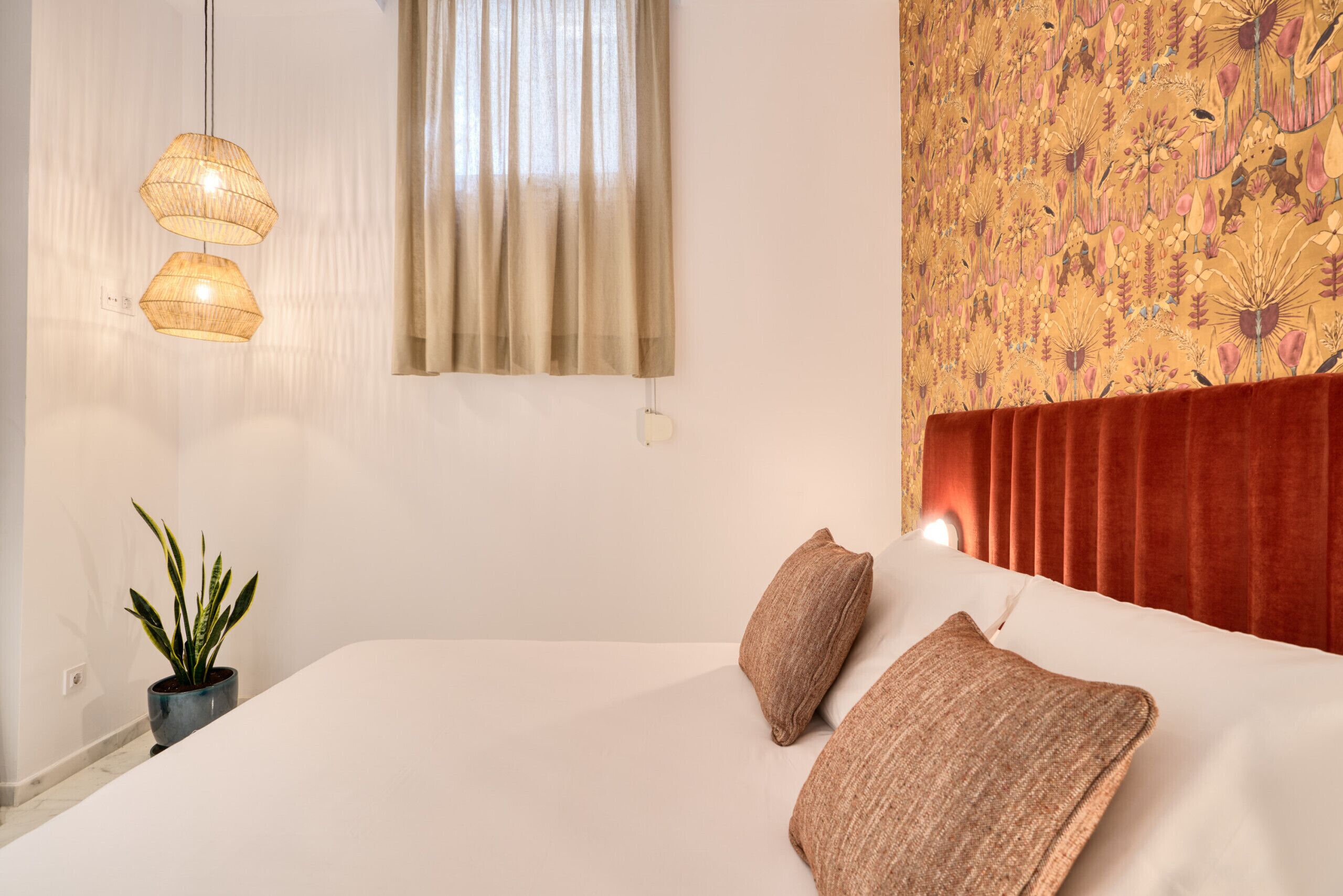 2 bedrooms, iron/ironing board, Internet, bed sheets