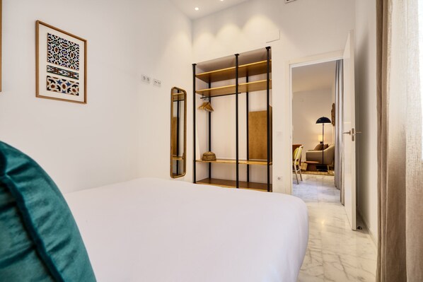 2 bedrooms, iron/ironing board, travel cot, free WiFi