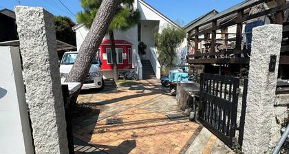 Private 2nd floor hideaway stay near Beach