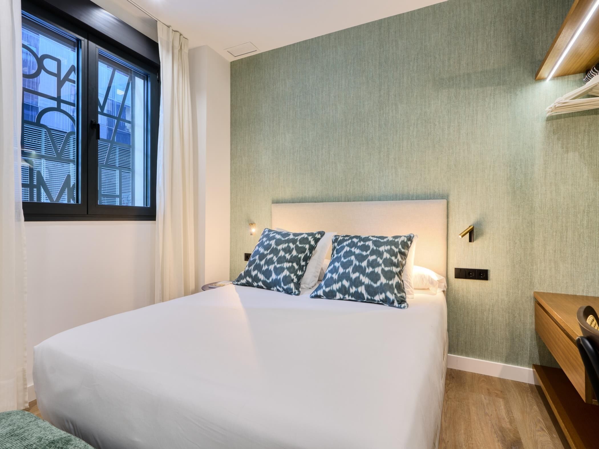 1 chambre, fer et planche à repasser, accès Internet, draps fournis