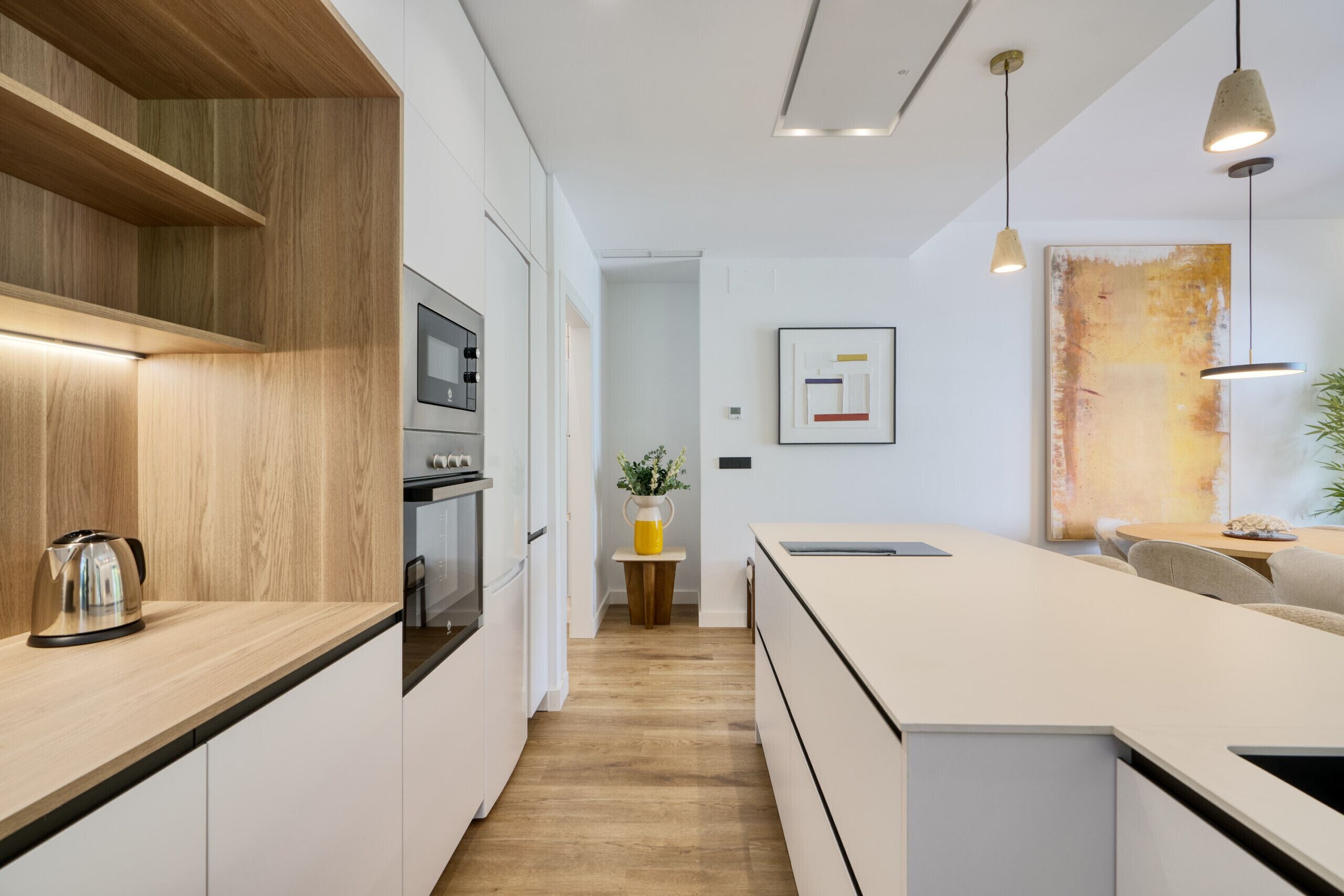 Réfrigérateur, micro-ondes, four, lave-vaisselle