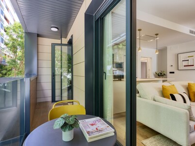 2BR with terrace and private parking