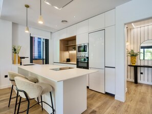 Fridge, microwave, oven, dishwasher