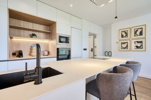 Fridge, microwave, oven, stovetop