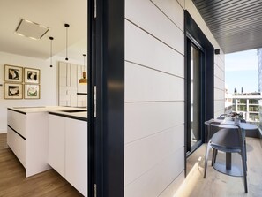 Dining - 2-Bed Apartment w/ Terrace & Free Parking (Sevilla)