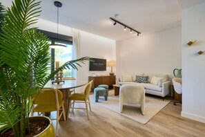 Interior - Comfortable 2BR Apt + Balcony & Free Parking (Sevilla)