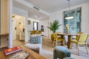 Interior - Comfortable 2BR Apt + Balcony & Free Parking (Sevilla)