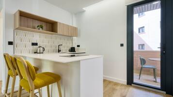 Réfrigérateur, micro-ondes, four, lave-vaisselle