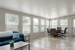 TV, offices - Siesta Key Paradise Hot Tub Sleep 12 (Sarasota)