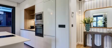 Fridge, microwave, oven, dishwasher