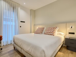 2 bedrooms, iron/ironing board, Internet, bed sheets