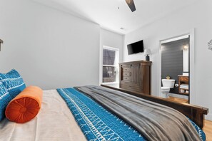 4 bedrooms, travel crib, free WiFi, bed sheets