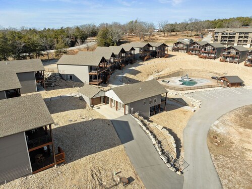 2BR Retreat Near SDC w/ Hot Tub + Boat Slip