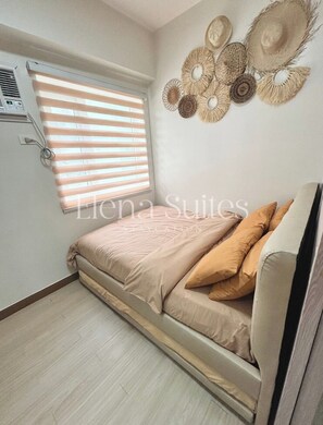 1 bedroom, WiFi, bed sheets