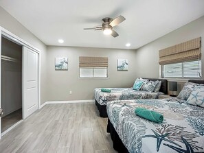 3 bedrooms, desk, iron/ironing board, travel cot