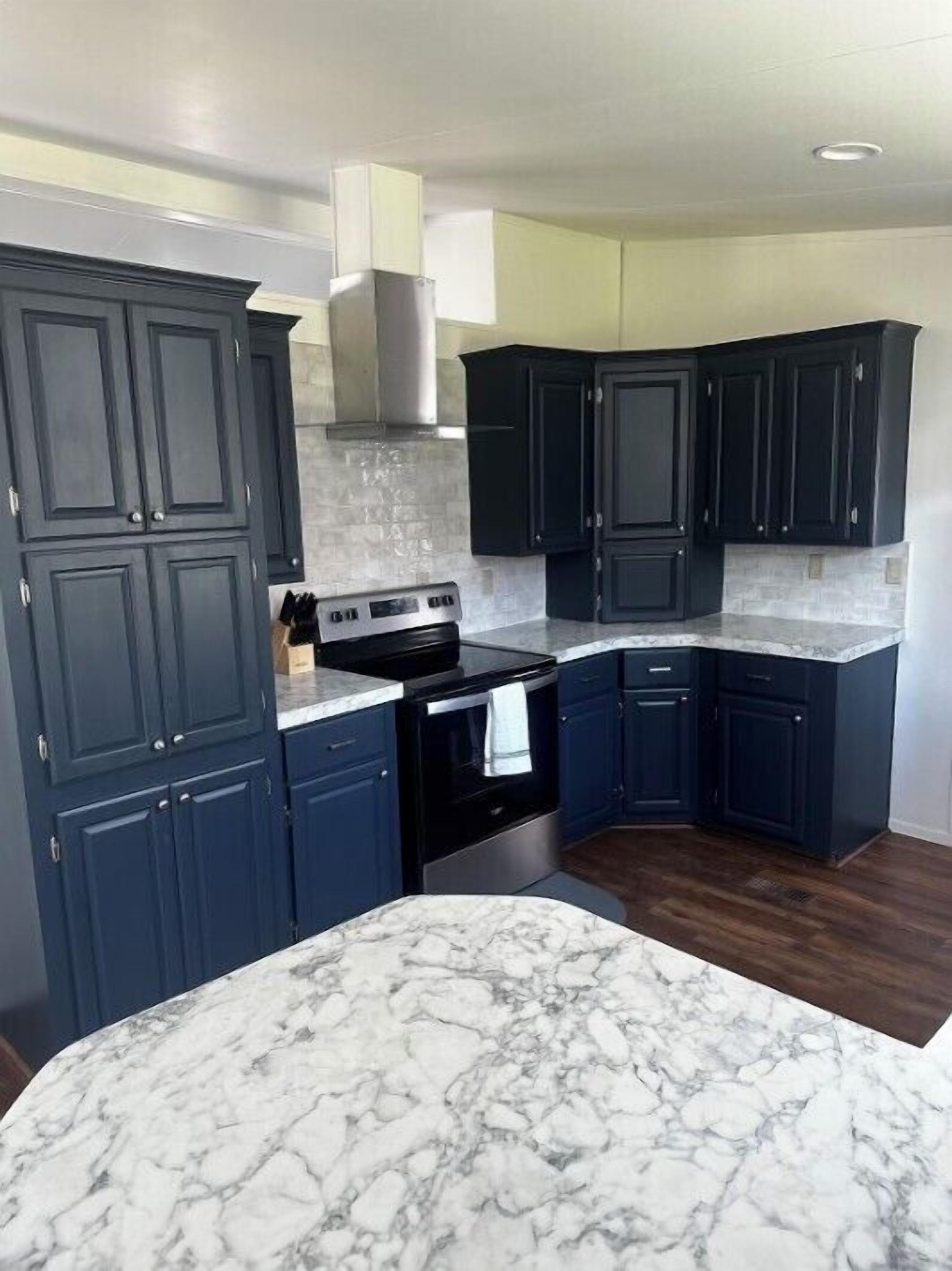 冰箱、微波炉、烤箱、炉灶