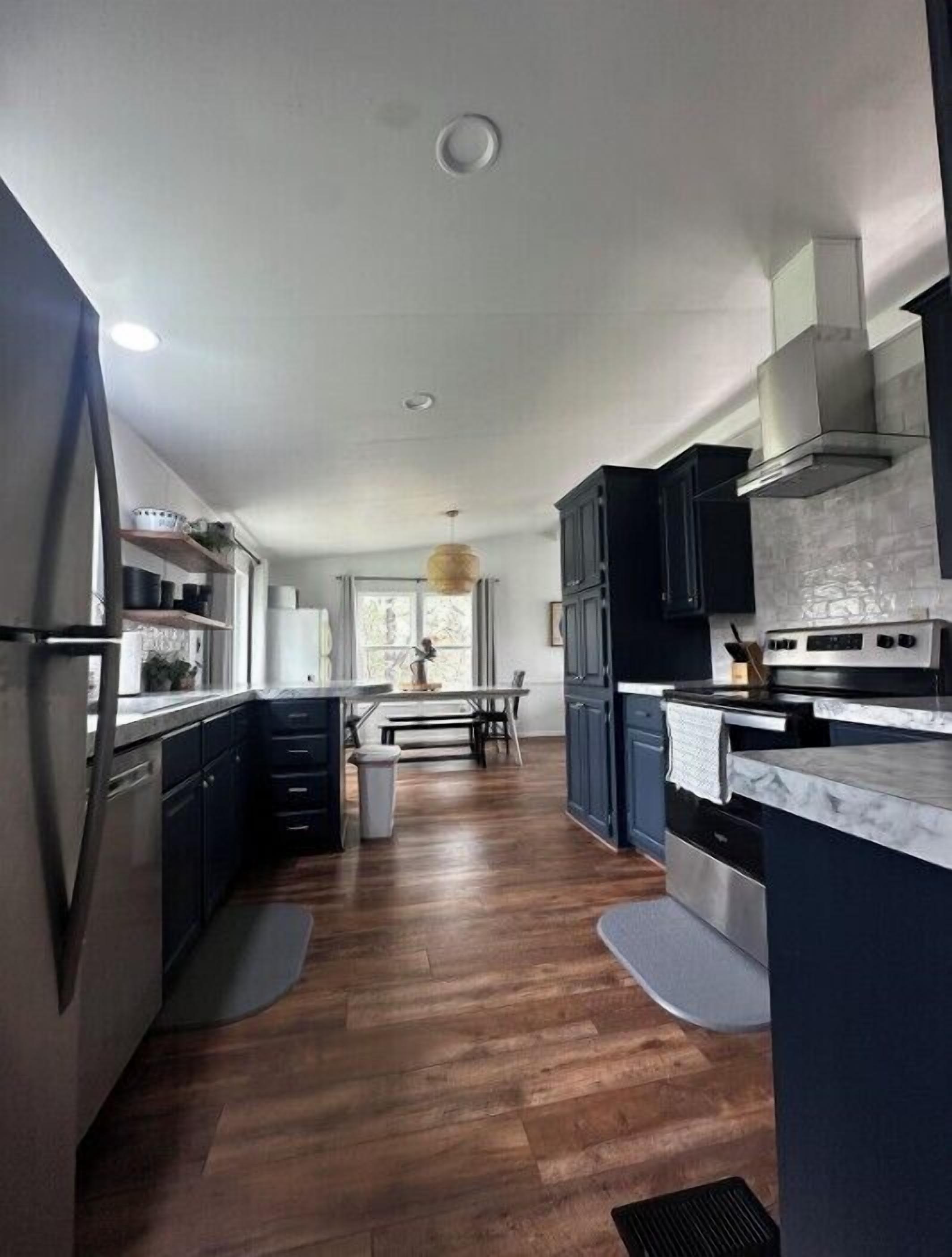 冰箱、微波炉、烤箱、炉灶