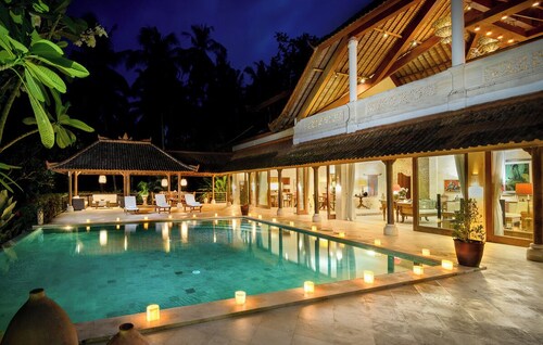  Four Bedroom Villa with Pool & Tropical Garden near  Balian