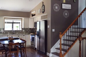 Private kitchen - Stylish 3BR Aurora Home w/ AC • Near Denver & DIA (Aurora)