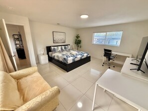 4 室のベッドルーム、WiFi、ベッドシーツ