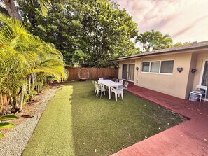 屋外ダイニングエリア