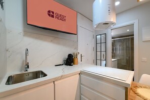 Fridge, microwave, oven, dishwasher