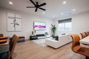 Televisión, chimenea