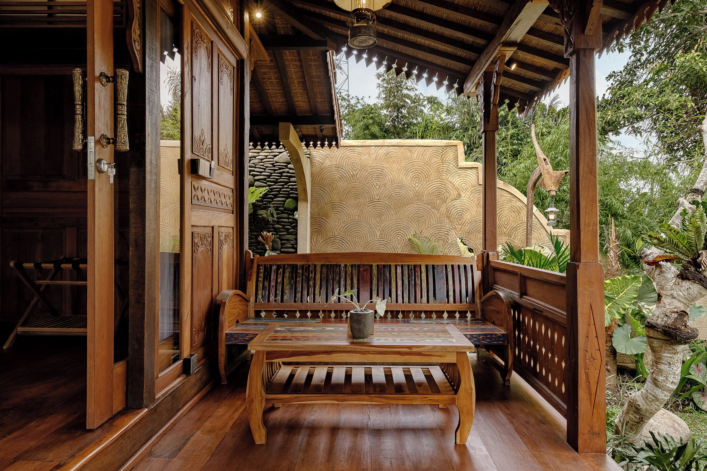 Villa romántica, piscina privada | Escritorio, espacio para trabajar con un portátil, wifi gratis