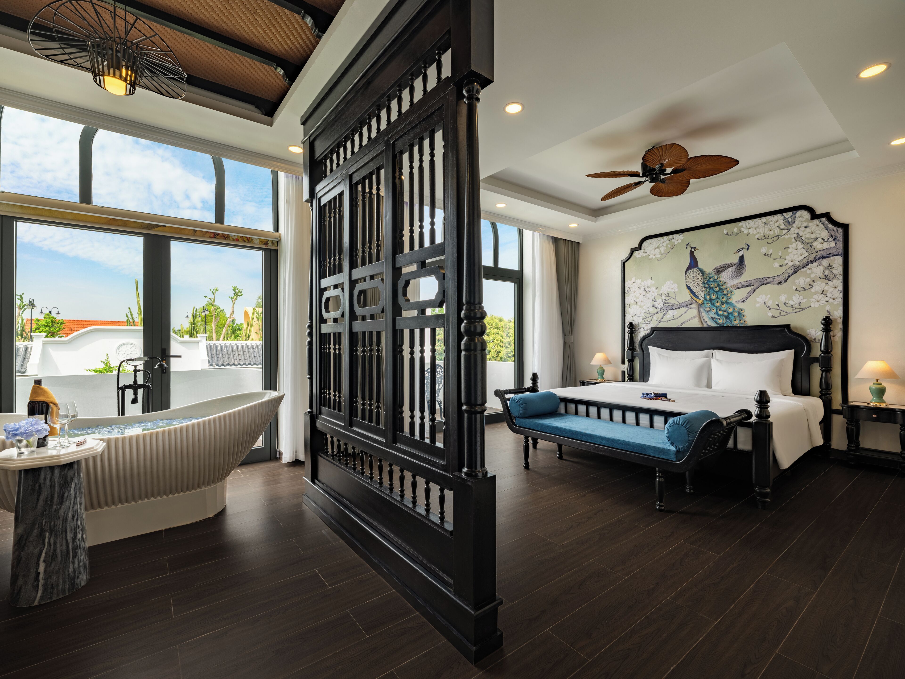 Royal Suite | Desk, free WiFi