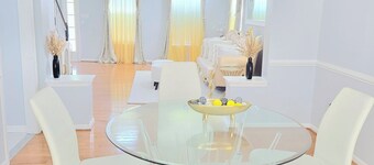 The Mirror .
Spacious & Luxury 4-bedroom house in charming Upper Marlboro/DMV