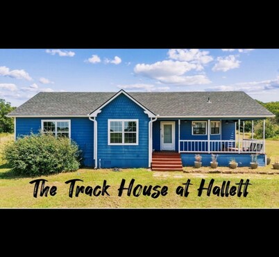 The Track House at Hallett