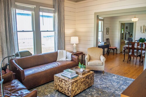 Immaculately restored home in Downtown Brenham