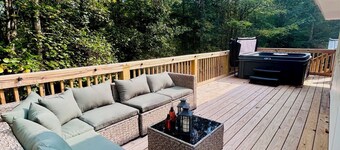 Cozy 2BR/2BA Cottage with Hot Tub, Fire Pit & Fenced Yard, Perfect Outdoor Space