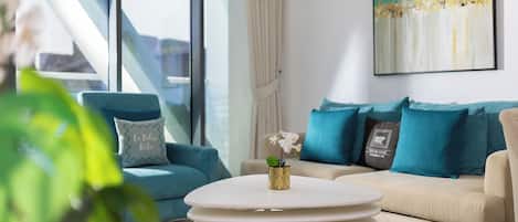 Deluxe Apartment, Sea View | Ruang tamu