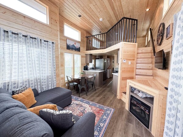 スマートテレビ、暖炉