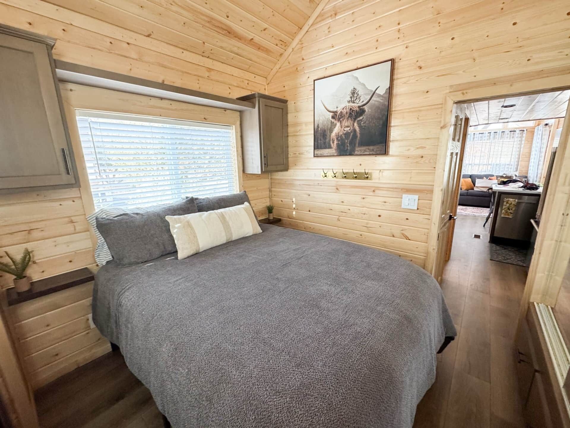 2 slaapkamers, reisbedje, gratis wifi, beddengoed