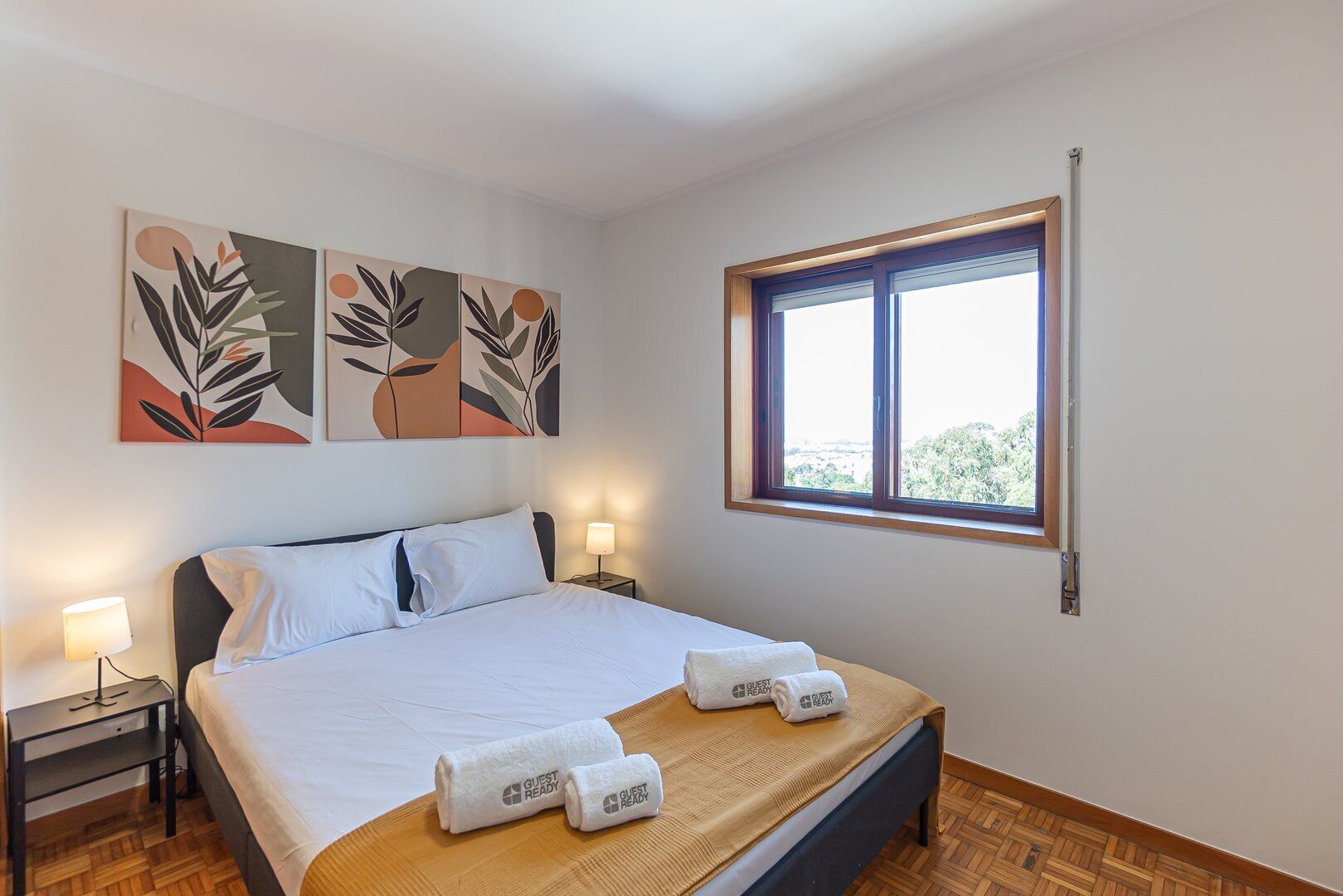 3 dormitorios, tabla de planchar con plancha, Internet y ropa de cama