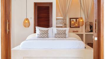 Deluxe Double Room, 1 Double Bed, Non Smoking, Ocean View | Premium bedding, in-room safe, individually decorated