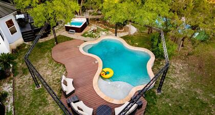 Epic Family Escape: Custom 9-Hole Putt Putt, Pickleball, Pool, Near Six Flags