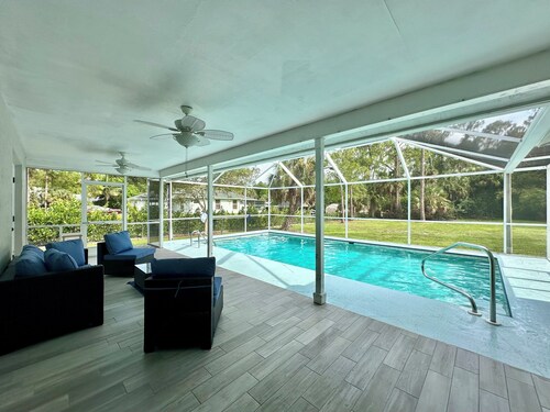 Charming house in peaceful Naples surrounded by nature and close to the beach