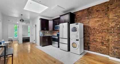 Private Balcony Room - Shared Luxurious Apartment - Central Harlem