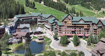 Ski-In/Ski-Out Zephyr 1 Bedroom Condo 2204