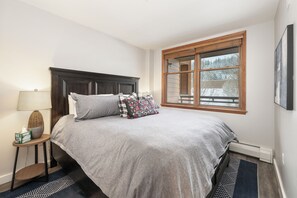 1 bedroom, iron/ironing board, free WiFi, bed sheets - Ski-In/Ski-Out Zephyr 1 Bedroom Condo 2204 (Winter Park)